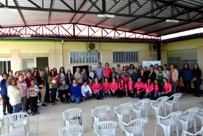A palestra aconteceu no novo estacionamento coberto da secretaria de Saúde