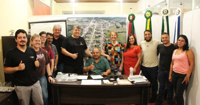 Campani transmitiu o cargo na presença dos(as) Secretários(as) de Governo